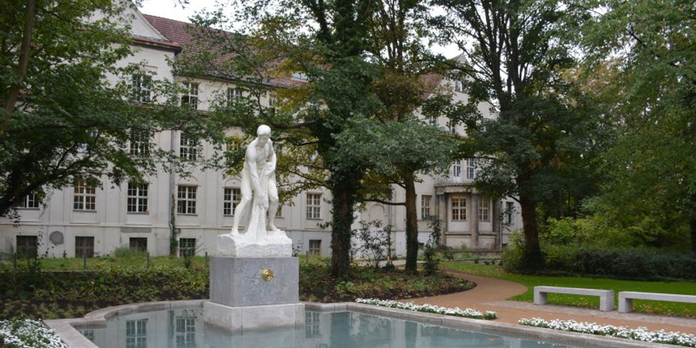 Eröffnung des Fischerbrunnens am Rathaus Treptow
