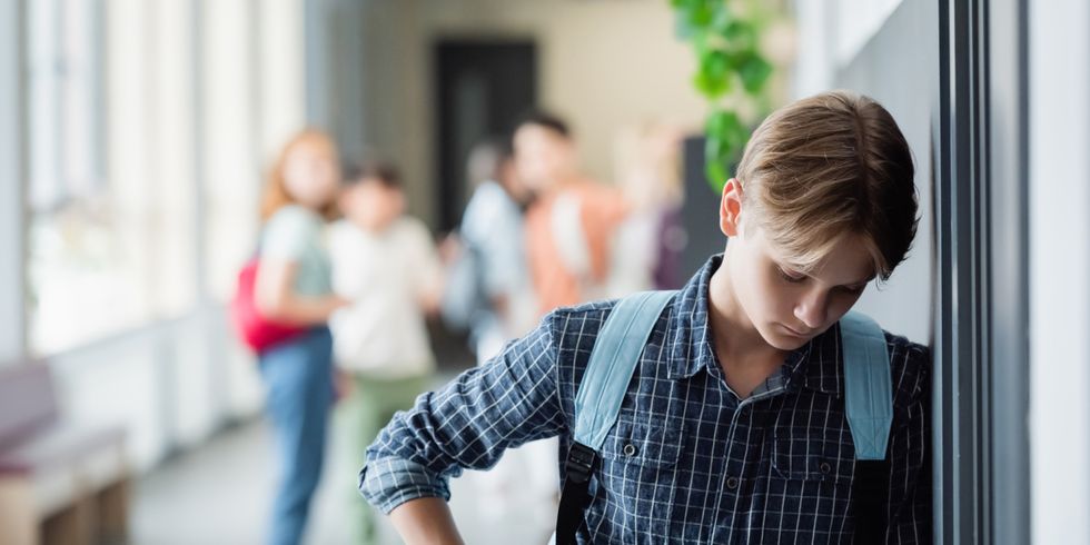 Schüler wird von Gruppe gemobbt