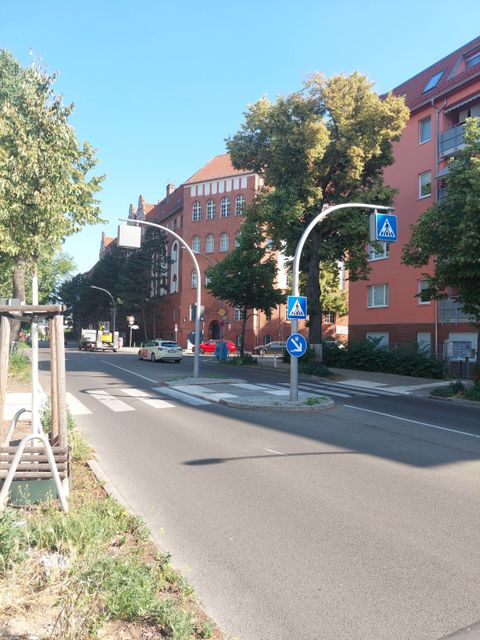 Neuer Zebrastreifen in Baumschulenweg