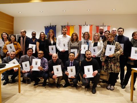 Einbürgerungsveranstaltung im Rathaus Mitte.
