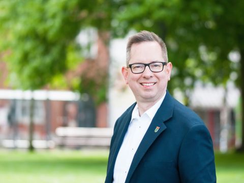 Bezirksbürgermeister Oliver Igel