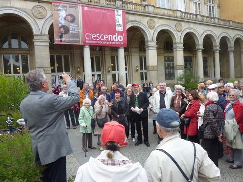 Am ehemaligen Joachimsthalschen Gymnasium, 10.5.2014, Foto: KHMM