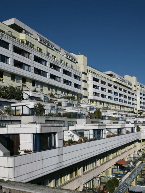 Autobahnüberbauung Schlangenbader Straße