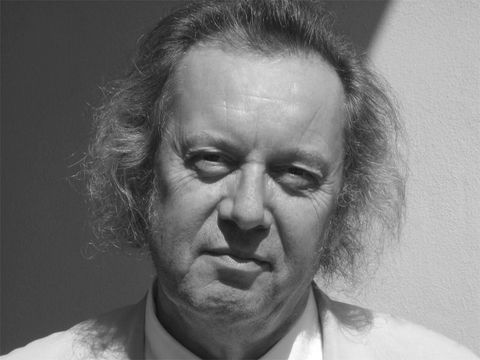 Schwarz-Weiss-Portrait von Prof. Wolf Eisentraut