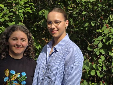 Musikpädagogin Liudmyla Prokopets und Tochter Iuliia engagieren sich mit viel Können und Humor für den ukrainisch-deutschen Chor