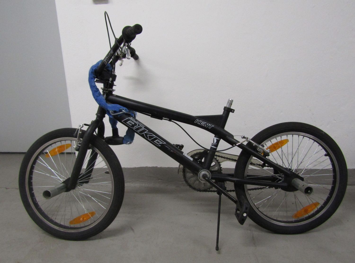 Schwarzes Kinderfahrrad