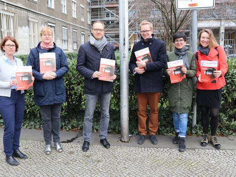 Flagge am Equal Pay Day gehisst