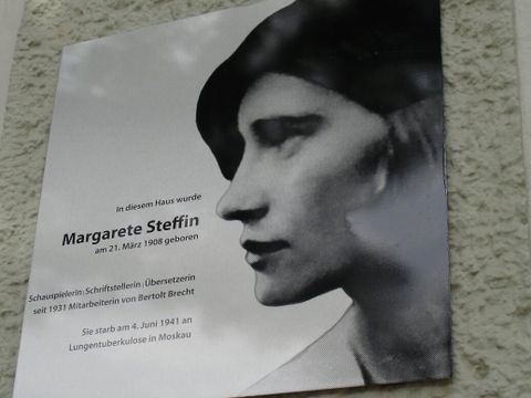 Gedenktafeln und Mahnmale