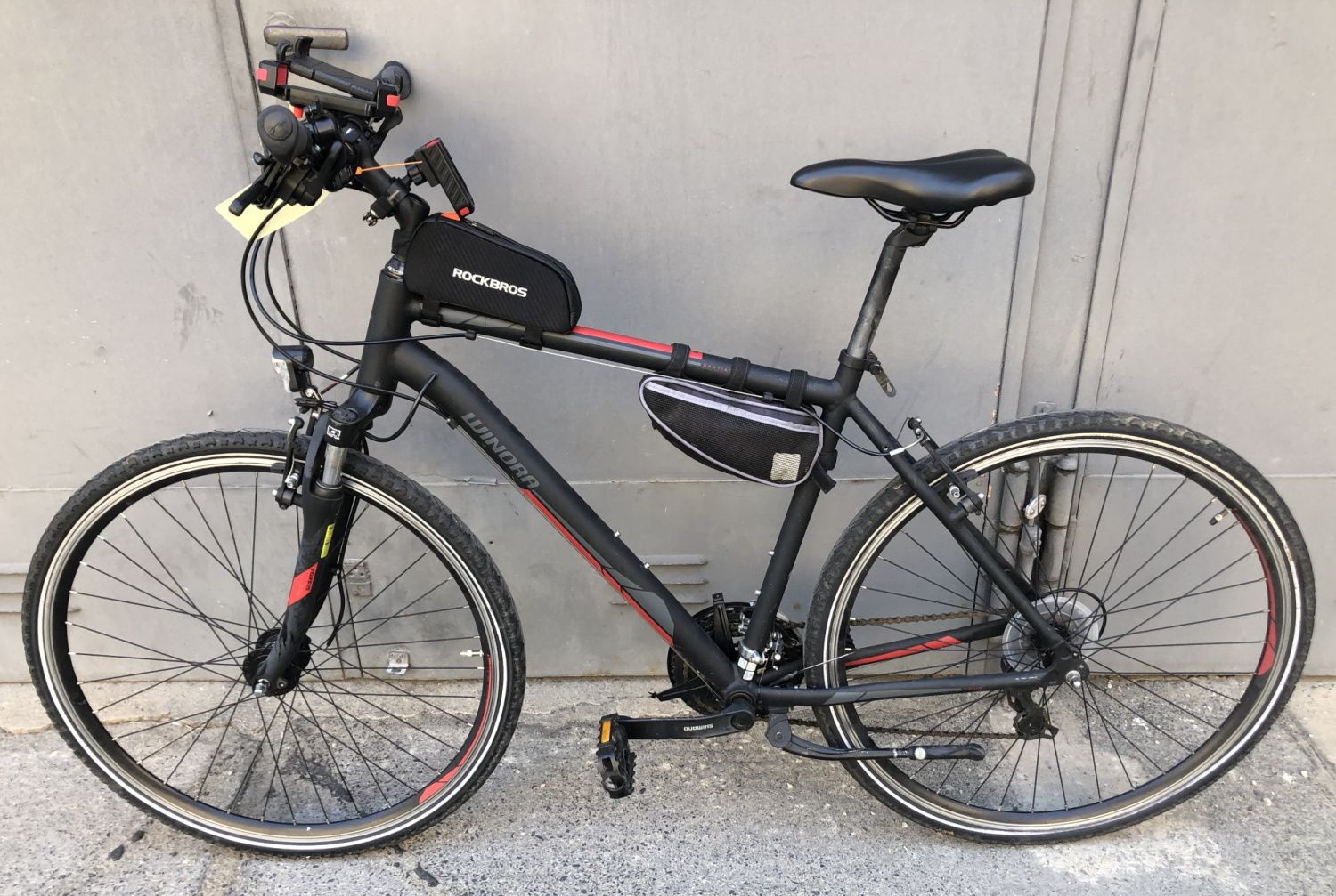 Schwarzes Herrenfahrrad