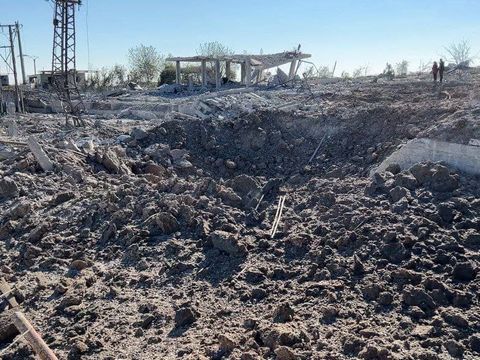 Foto des zerstörten Umspannwerkes in der Parnerstadt Dêrik