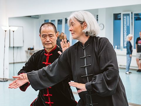 Kursleiter Honghao Wang - Bewegungsablauf zu Zweit