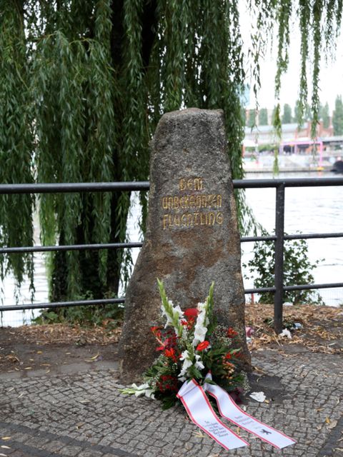 Gedenkstein dem unbekannten Flüchtling