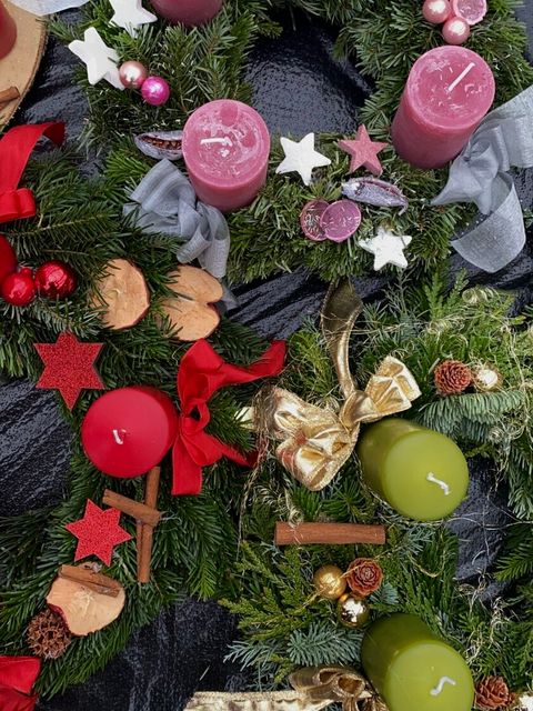 Adventskränze in der Gärtnerei