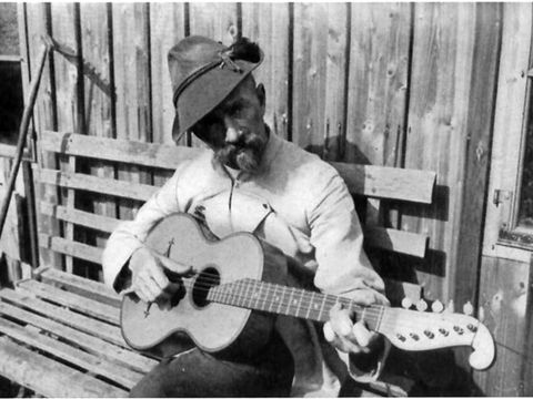 Mundartdichter und Sänger Anton Günther