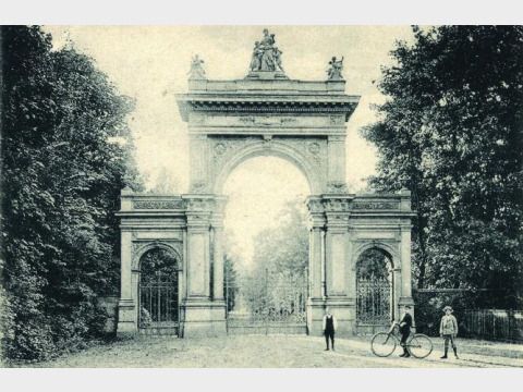 Postkarte Bürgerparktor, um 1900 (Bild: Museum Pankow)