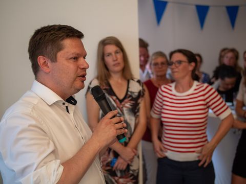Martin Schaefer eröffnet medizinische Anlaufstelle für Menschen ohne Krankenversicherung