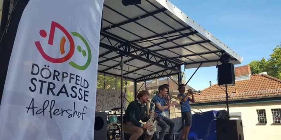 Bühne auf dem Marktplatz Adlershof - Fête de la Musique 2017