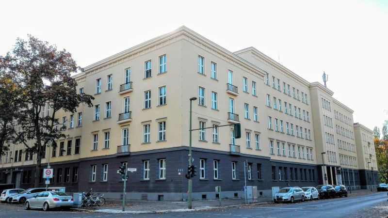 Abschnittsgebäude A 51