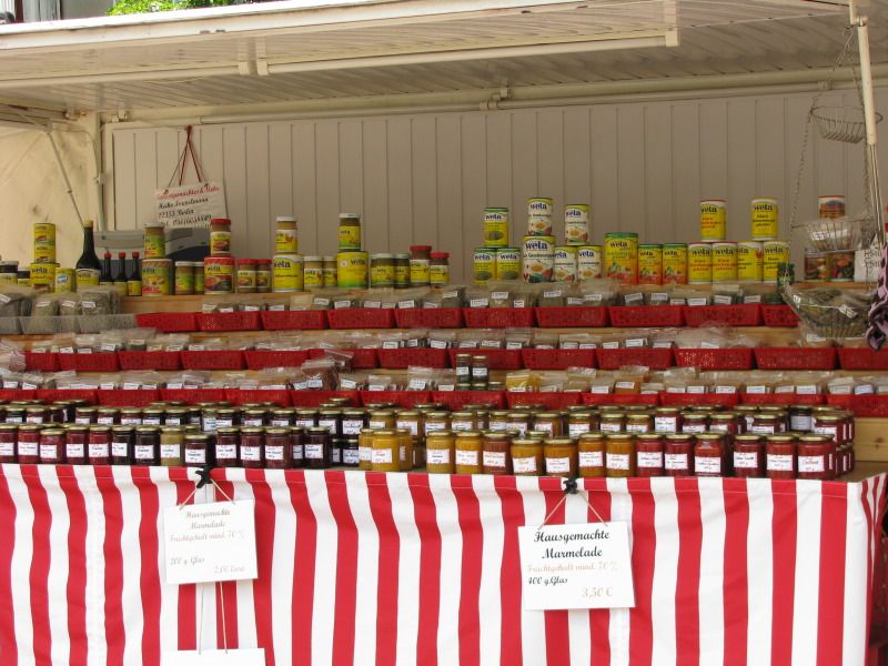 Stand eines Wochenmarktes