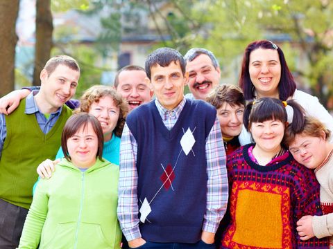 Gruppe glücklicher Menschen