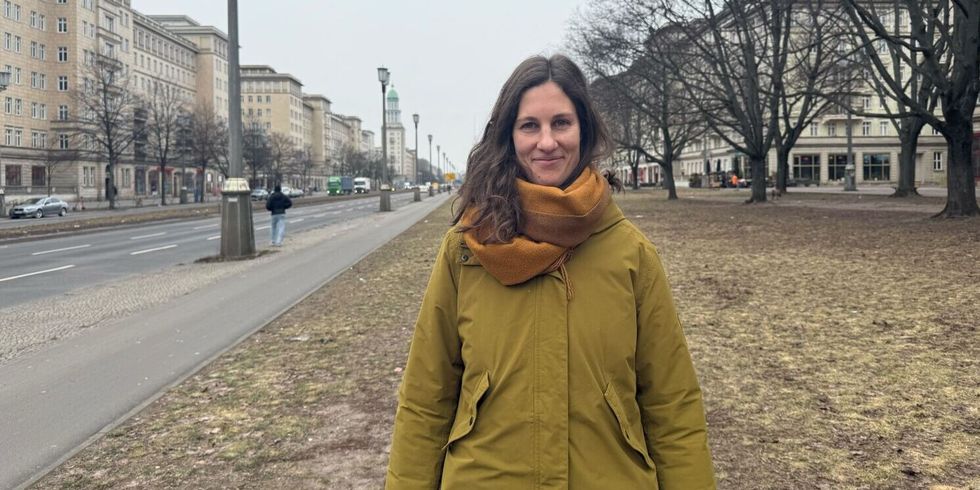 Leonie Laug ist Klimaanpassungsmanagerin im Bezirksamt Friedrichshain-Kreuzberg und sieht Wasser als Zukunftsaufgabe