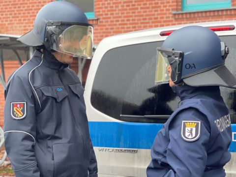 Mehr Sicherheit für die Mitarbeiterinnen und Mitarbeiter in kritischen Situationen (Bild: BA Reinickendorf)