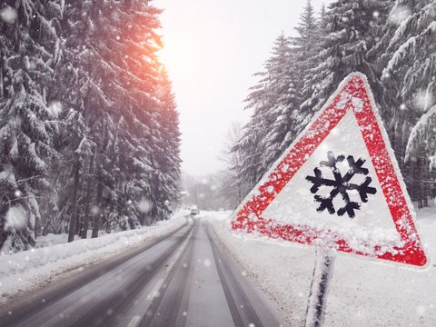 Warnschild Schneefall