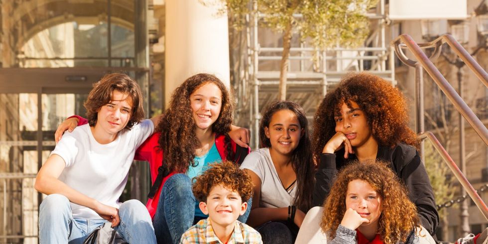 Gruppe von Kids und Teens