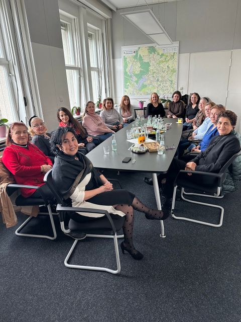 Höchstes Lob von der Bürgermeisterin für die Integrationslotsinnen. (Bild: BA Rdf)