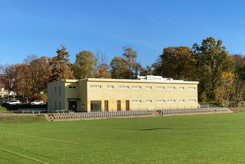 Das Sportfunktionsgebäude auf dem Hubertussportplatz