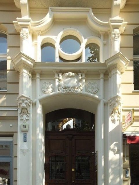 Hausansicht Meinekestr. 25 (Bild: Stolpersteine-Initiative CW, Hupka)