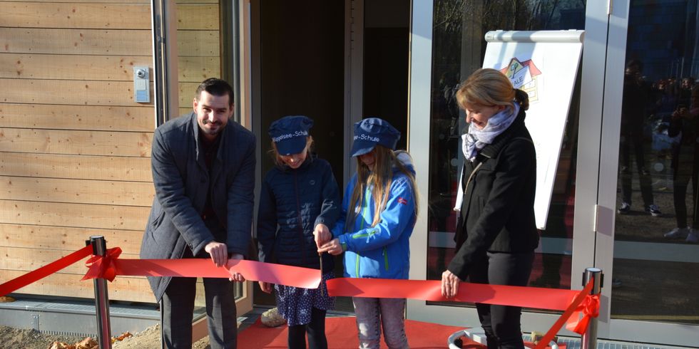 Übergabe MEB für die Müggelsee-Grundschule