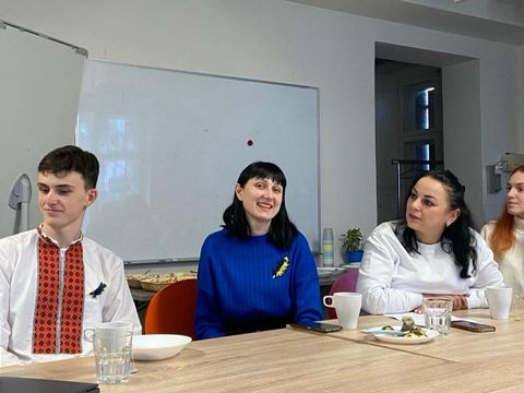Teilnehmer*innen der Delegation von Lehrkräften und Schüler*innen aus der Ukraine