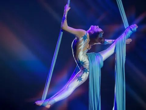 Absturzgefahr von Jugendlichen bei Aufführung im Theater