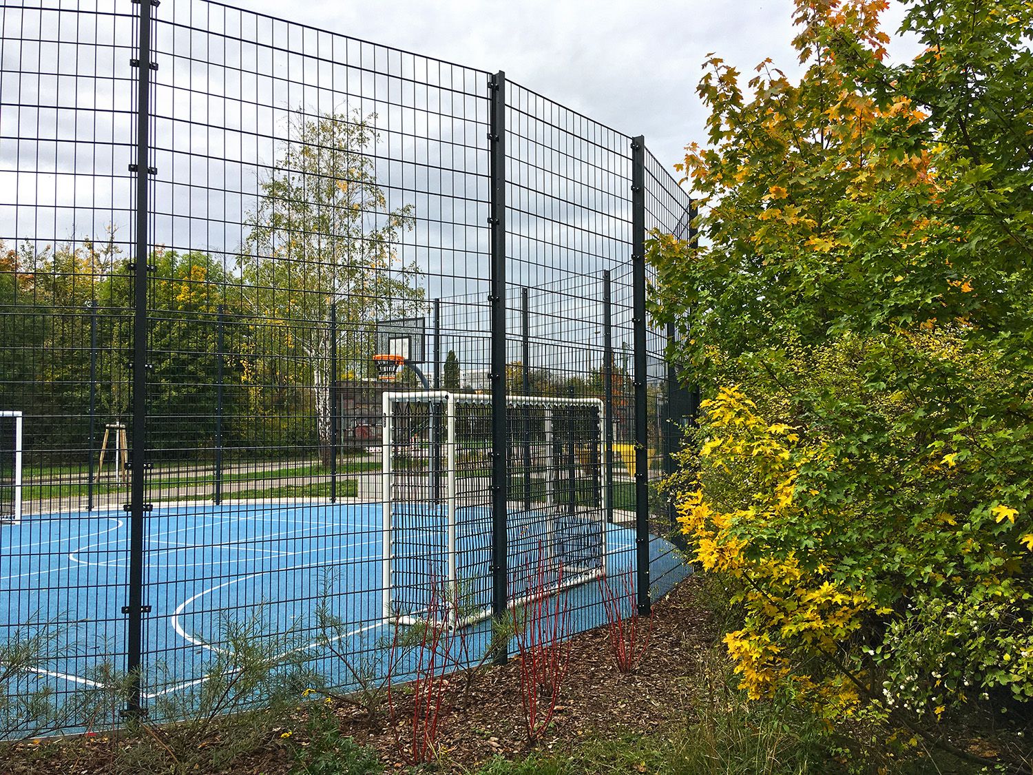 In der neuen Arena kann Streetfootball und Basketball gespielt werden.