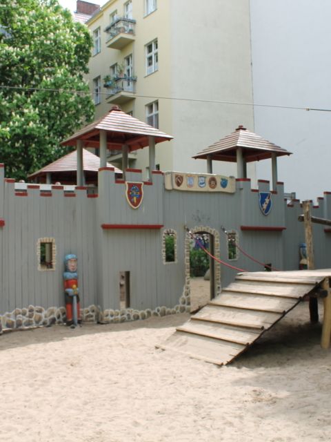 Spielplatz Sherwood Forest, Ritterburg (Bild: Bezirksamt Charlottenburg-Wilmersdorf)