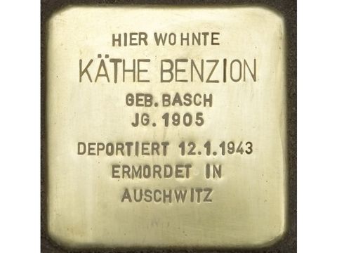 Stolperstein Käthe Benzion (Bild: Stolpersteine-Initiative CW, H.-J. Hupka)