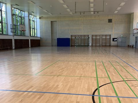 Sporthalle