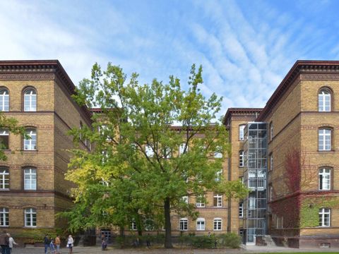 Das VAk Gebäude Sicht aus dem Innenhof