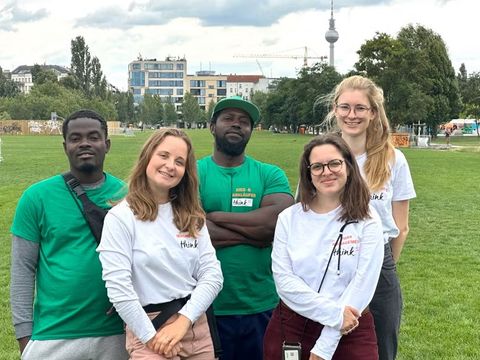 Parkläufer Job Quaye Awuah und Abdallah Fofana, Parkmanagerinnen Varvara Borodkina, Evgeniya Kartashova und Gyde Sönksen