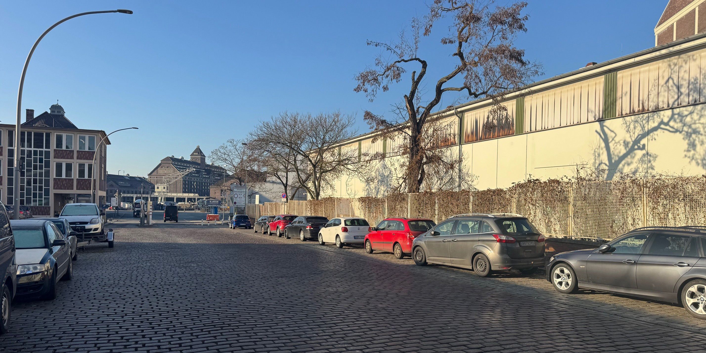 Westhafenstraße 
