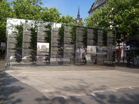 "Spiegelwand" Denkzeichen