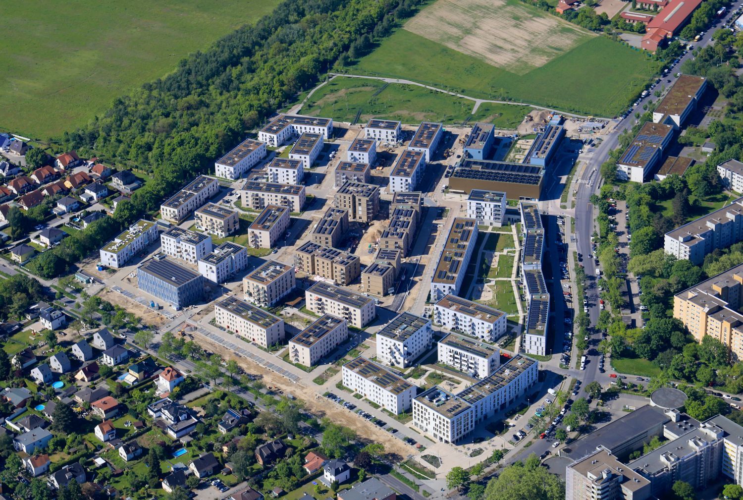 Schrägluftbild Buckower Felder 2026