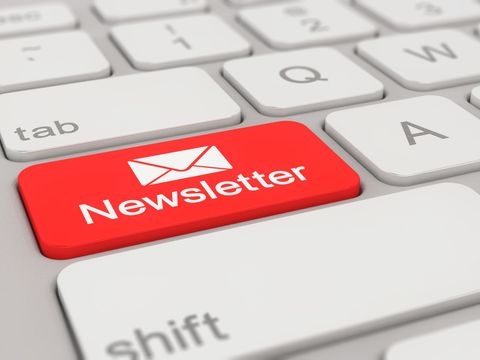 Tastatur mit roter Newsletter-Taste