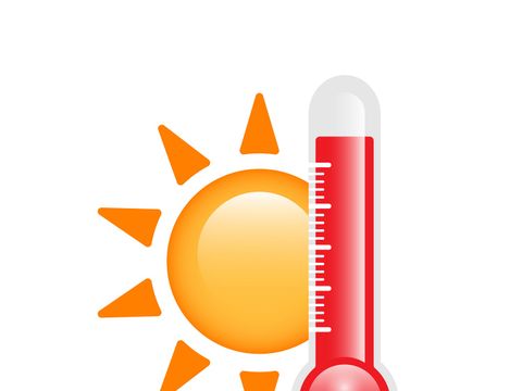 Thermometer und Sonne. Heißes Wetter und hohe Temperaturen