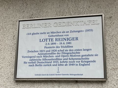 279. Kiezspaziergang: Gedenktafel Lotte Reiniger