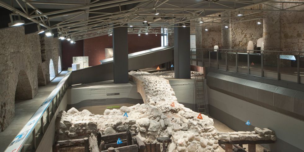 Das archäologische Fenster im Foyer B der Zitadelle Spandau