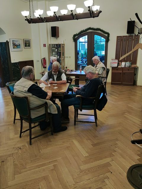 Skatturnier der Reinickendorfer Seniorenfreizeitstätten in der SFS Adelheidallee (Bild: BA Reinickendorf)