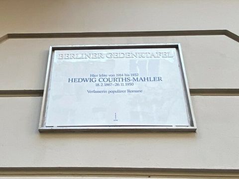 Gedenktafel Hedwig Courths-Mahler_261022