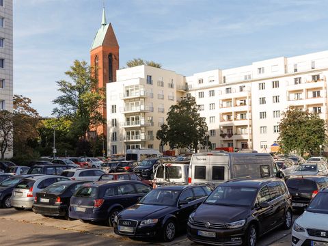 Dieser Parkplatz hinter dem Kleinen Frieder soll als Grünfläche entwickelt werden.